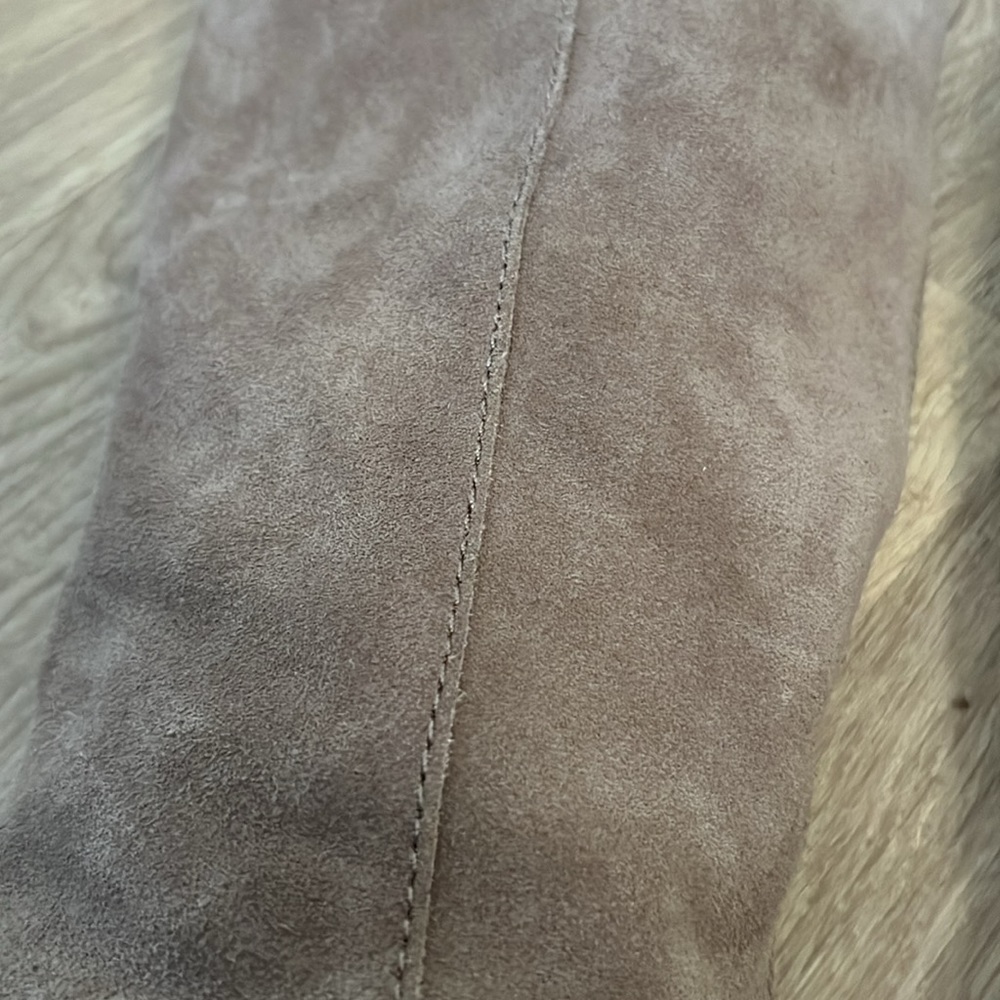 Gray boots - Picture 4 of 8